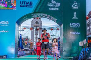 BIB: 3146
                            <button type="button" onclick="openModal(21794624)" class="btn btn-primary btn-sm float-right btn-popup" data-toggle="modal" data-target=".modal-high-quality">
                        <i class="fas fa-shopping-cart"></i> Add to Cart
                    </button>
                                            <button type="button" onclick="isThisMe(21794624, true)" class="btn btn-success btn-sm float-right btn-popup btn-isme hidden" data-toggle="tooltip" data-placement="bottom" title="นี่คือรูปของคุณใช่ไหม คลิกที่นี่เพื่อเอาเข้าอัลบั้ม">
                        <i class="fas fa-plus"></i> Add to album
                    </button>
                    <button type="button" onclick="isThisMe(21794624, false)" class="btn btn-warning btn-sm float-right btn-popup btn-isnotme hidden">
                        <i class="fas fa-ban"></i> Remove from album
                    </button>